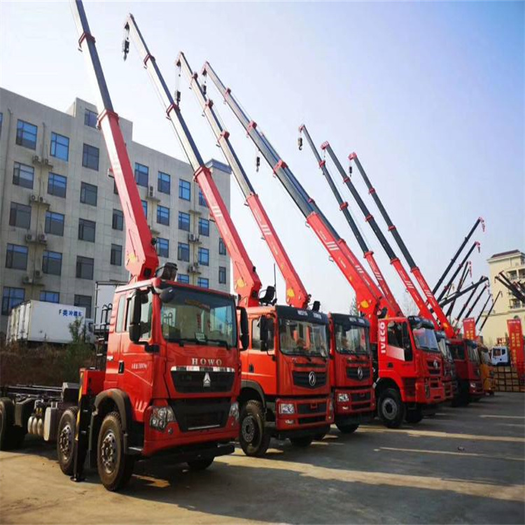 利川租专业吊车电话